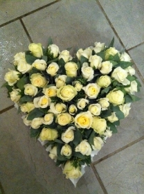 Rose, heart, funeral tribute, funeral flowers, delivered, Biggin Hill, florist