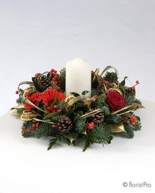 Christmas, festive, table, arrangement, wreath, candle,  red, gold, flowers, florist, delivery 