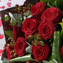 Luxury, rose, valentines, red, Love, handtie, bouquet, flowers, delivered, delivery, Biggin hill