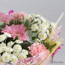 pink, white, rose, gerbera, chrysanthemum, handtie, Mother’s Day, flowers, bouquet, bunch, gift, Funeral, tribute, wreath, flowers, Biggin Hill, Westerham, Orpington, Bromley, Florist, delivery, delivered