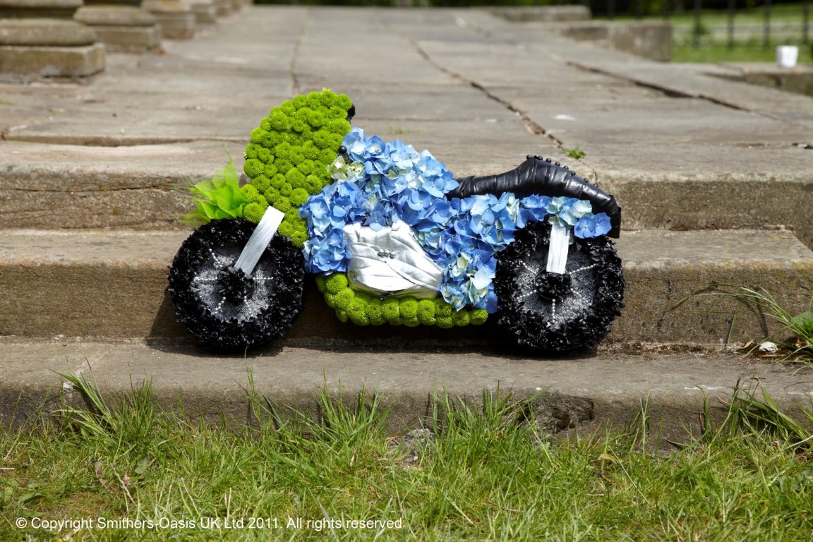 Motorbike, flat, 3D, funeral, flowers, tribute, wreath, Biggin Hill, Westerham, Bromley, Orpington, Sevenoaks, delivery 