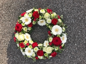 Red, White & Green Wreath