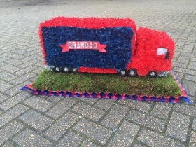 Lorry, truck, 3D, funeral, wreath, flowers, tribute, Biggin Hill, Westerham, Sevenoaks, Orpington, Bromley, delivery