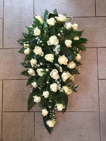 rose, coffin, casket, spray, single, ended, teardrop, Funeral, tribute, wreath, flowers, Biggin Hill, Westerham, Orpington, Bromley, Sevenoaks, Florist 