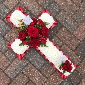 Red, white, rose, cross, funeral, tribute, flowers, wreath, Biggin Hill, florist, delivery 