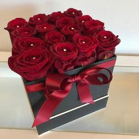 Hatbox, Rose, special, birthday, anniversary, proposal, Gravesend, Florist, Flower, delivery